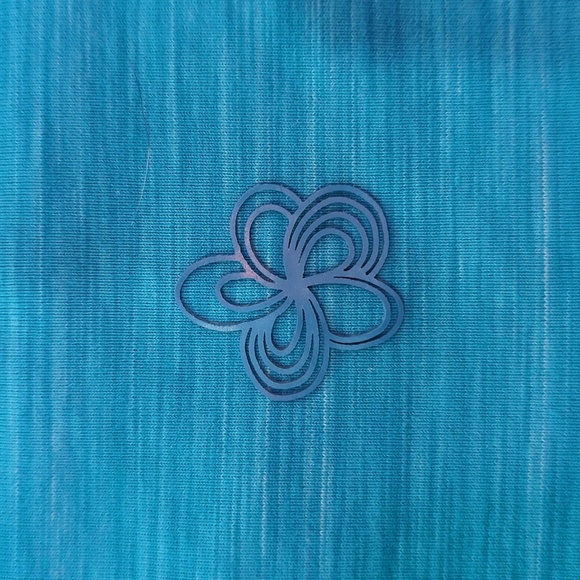 Tuff 🌺 Athletics Top - Picture 4 of 6